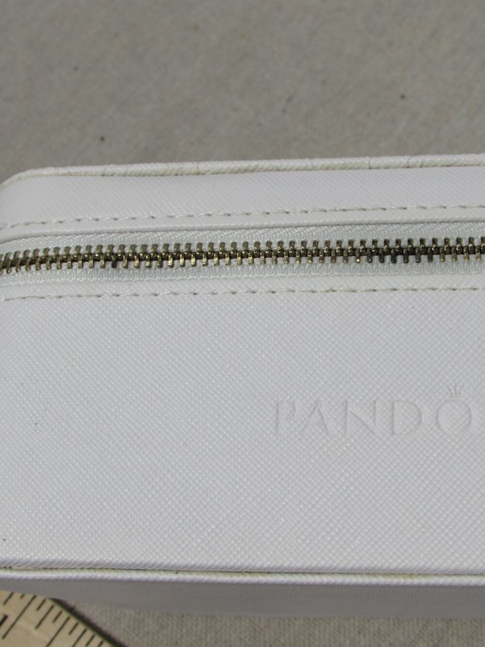 Pandora White Travel Jewelry Box Embossed Floral Gold Zipper Gray Velvet Lining - Picture 4 of 16